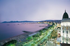 La croisette avec son coucher de soleil 